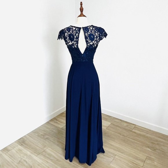 Review Womens Devotion Maxi Dress Gown Navy Blue Floral Lace Formal Event Size 4 - Picture 5 of 6